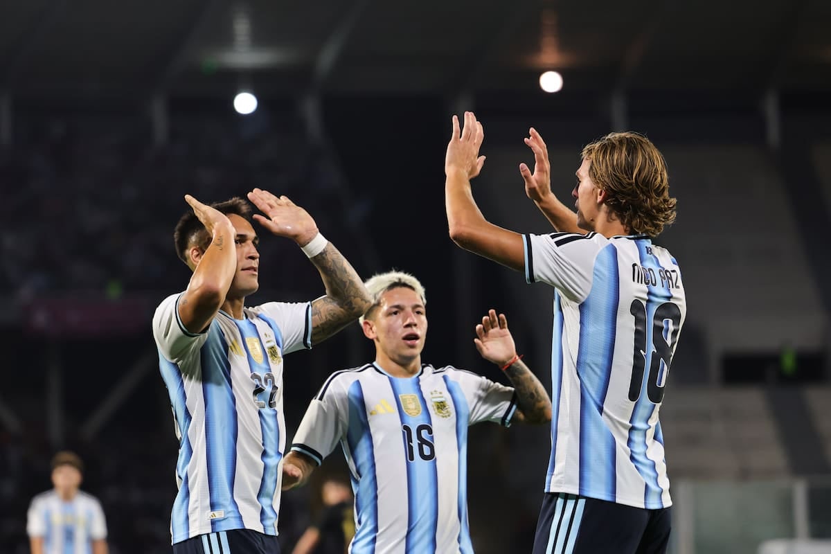 Después del 4 a 0 en Córdoba, Argentina se prueba con rivales inéditos y se prepara para la última función de Messi