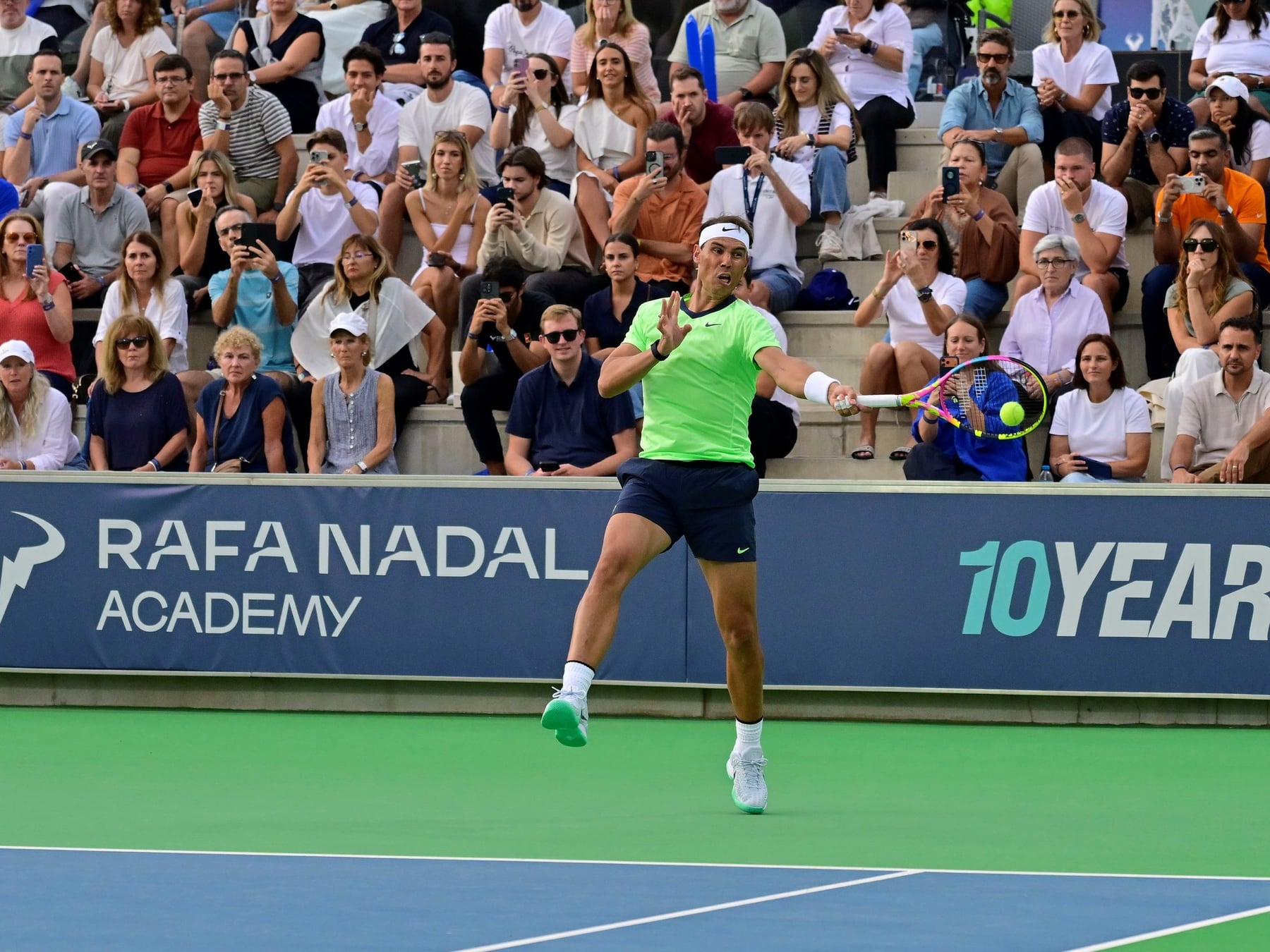 Nadal volvió a la cancha y festejó a lo grande: ganó el desempate con Moyá en Manacor