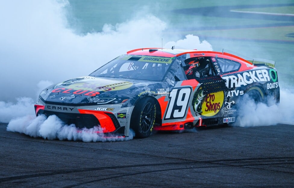 Briscoe aguantó en Las Vegas, ganó y se prende en la Copa