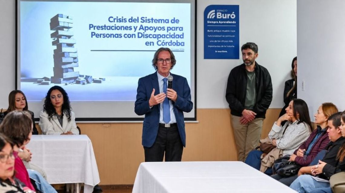 La odisea de conseguir un certificado, una prótesis o una terapia en Córdoba: demoras de hasta catorce meses y cuentas que no cierran