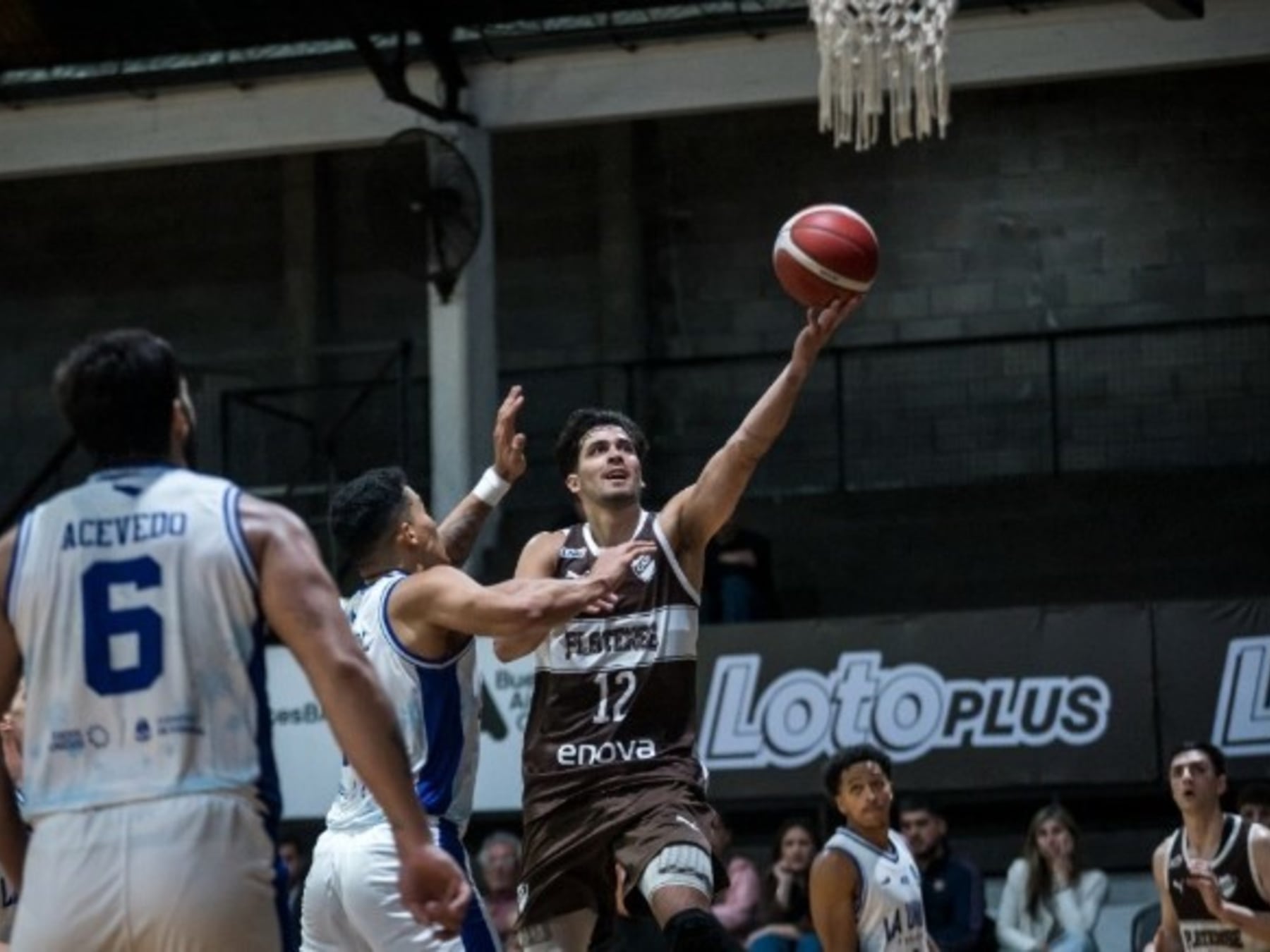 La Unión aguantó la embestida de Platense y se llevó un triunfazo de Vicente López