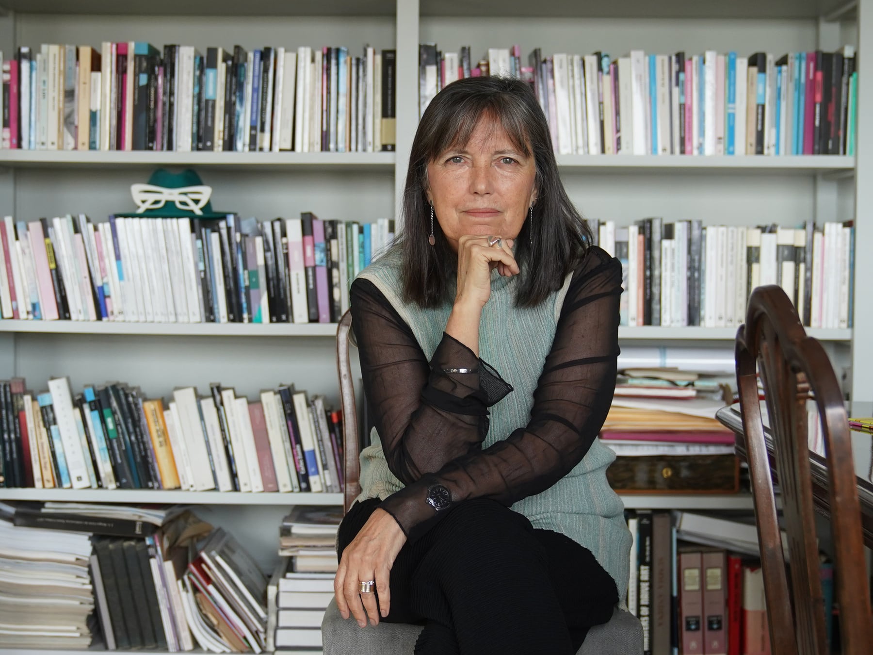 El canto que quedó pendiente: Piñeiro vuelve con una novela tejida entre pájaros, amistad y un secreto guardado