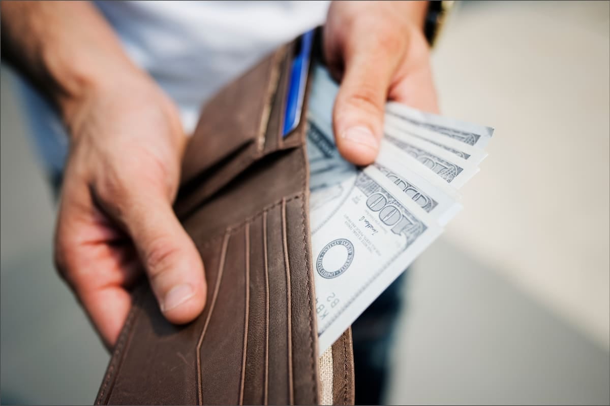 La brecha cambiaria se redujo a cinco pesos y la inflación porteña volvió a acelerarse en septiembre