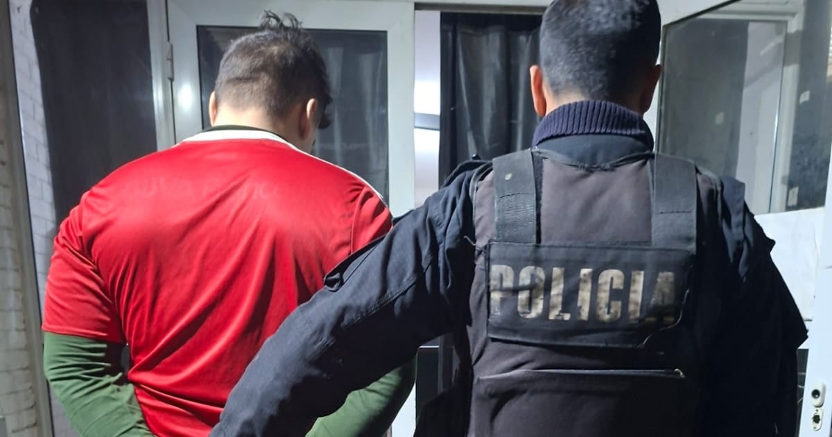 Detienen a un ex policía exonerado por el asesinato de una joven en una pensión del noroeste rosarino