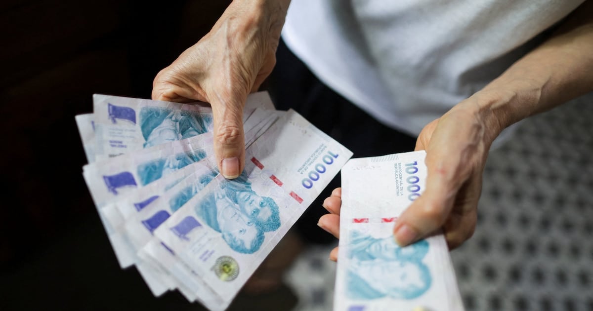 La mora se muda a la pantalla: los jóvenes les deben más a las billeteras que a los bancos