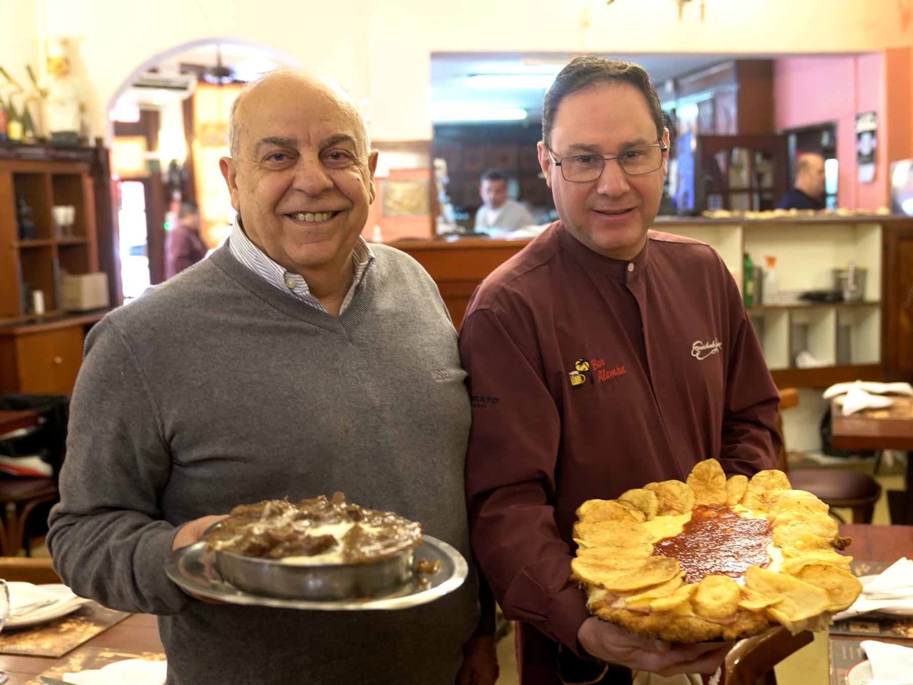 El Bar Alemán de Villa Devoto: un siglo despachando milanesas en la misma esquina