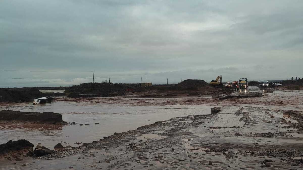 La lluvia no da tregua en Rincón de los Sauces: medio centenar de familias asistidas y rutas bajo el agua