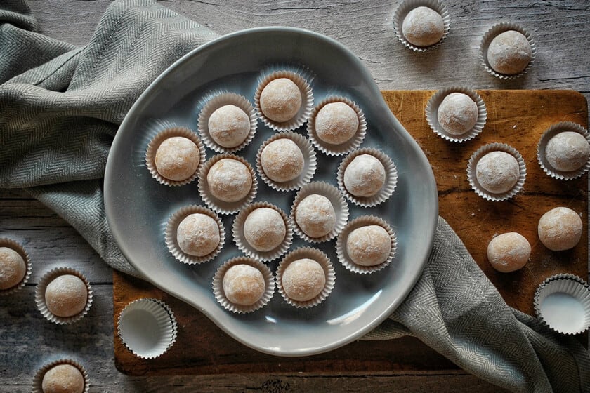 Yemas de Santa Teresa: la receta clásica de la repostería española que se resuelve con cuatro ingredientes y algo de pulso