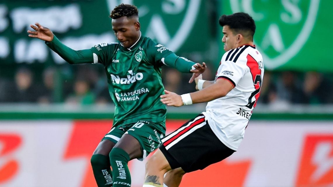 Sarmiento hizo transpirar a River en Junín y se prende arriba