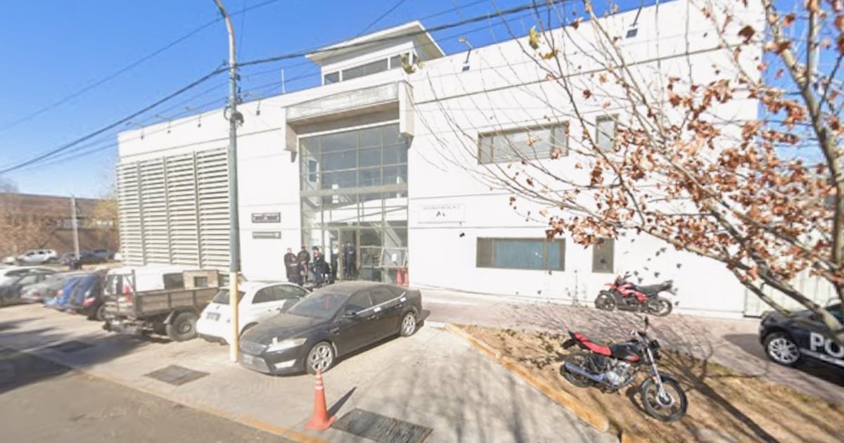 Imputan a un policía de Mendoza por abusar de una detenida dentro de la Comisaría Séptima de Godoy Cruz