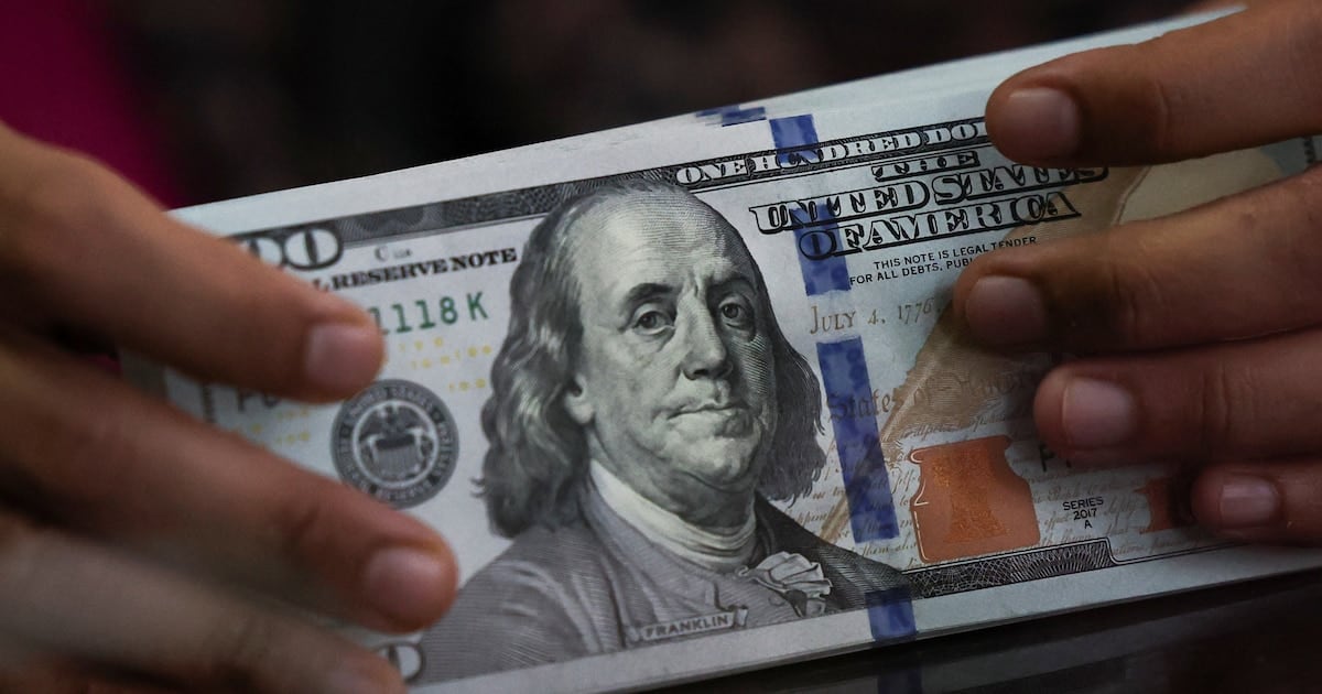 Dólar quieto, bolsillo inquieto: la diferencia que se llevan puesta las familias que ahorran en pesos