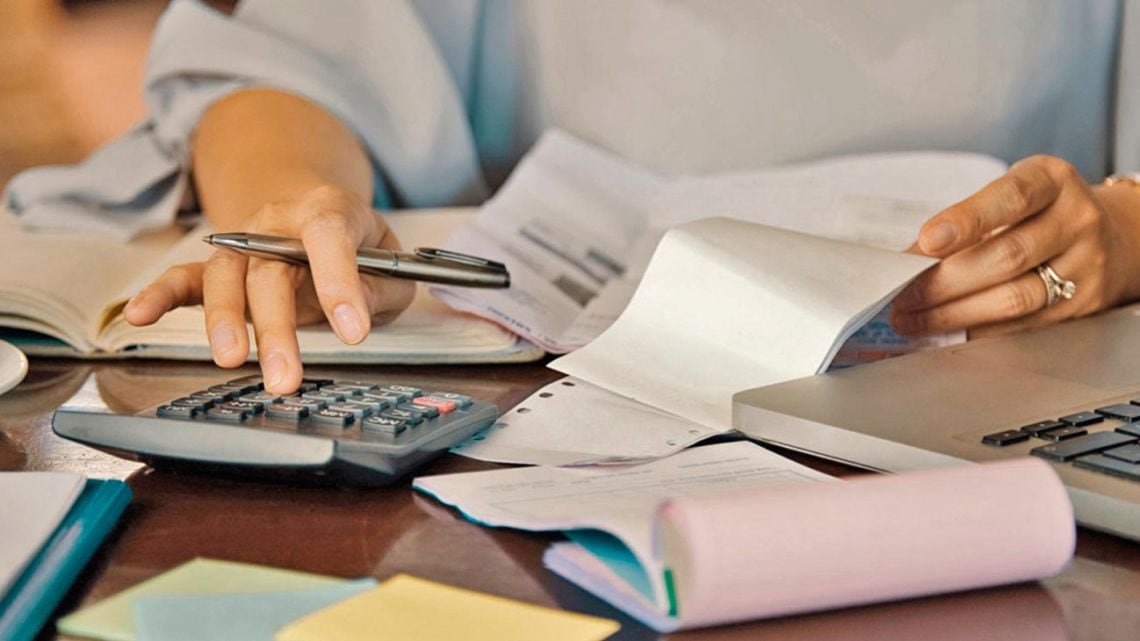 La mora familiar se afirma en 12,81% y duplica el registro de agosto de 2025