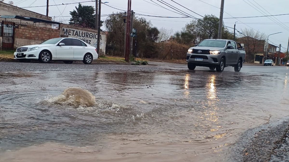 Neuquén se prepara para cinco días bajo alerta: la lluvia se instala y el frío pega más fuerte de lo que se esperaba