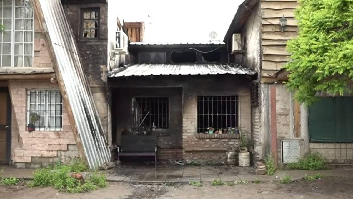 Una familia de Neuquén escapó ilesa de un incendio que devastó su casa