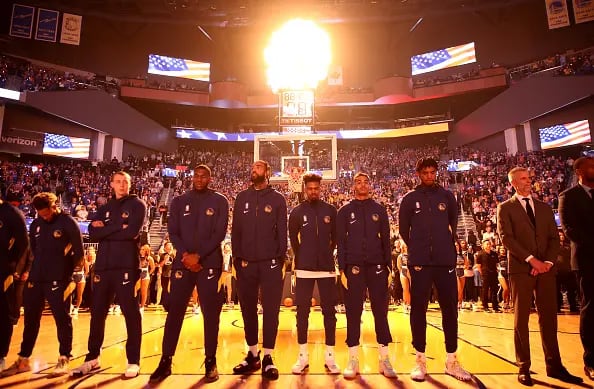 LeBron respondió con una pulla y los 76ers se levantaron de 29 puntos